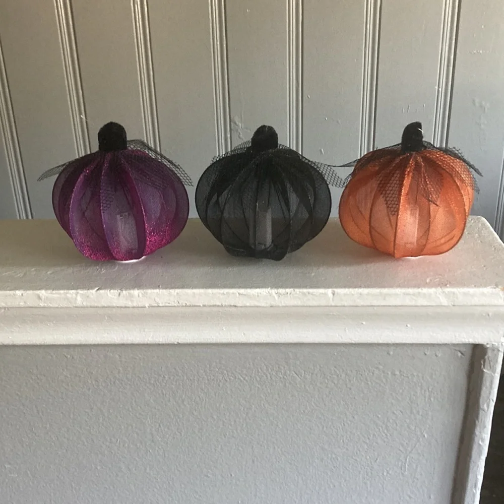 NWT- Set of 3-  Elegant Lace Covered Light Up LED Halloween Pumpkin Decorations